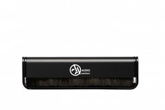 Антистатична щіточка для чищення вінілу  Carbon Fiber Brush Black Alu - Black Edition - White Logo